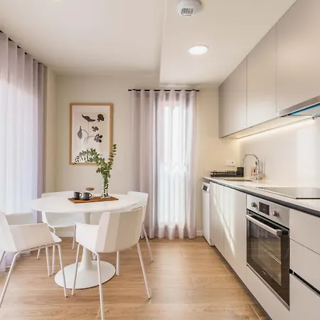 Brand New And Stylish 1 Bdr By Invalencia