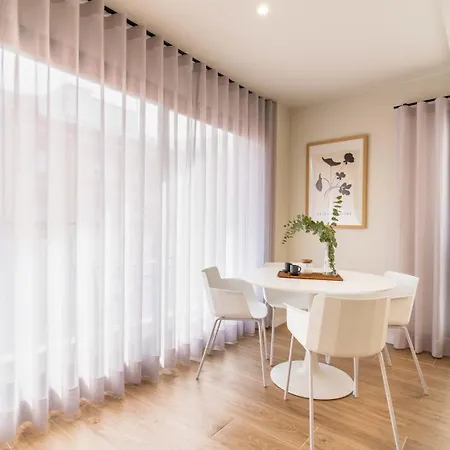 Brand New And Stylish 1 Bdr By Invalencia *