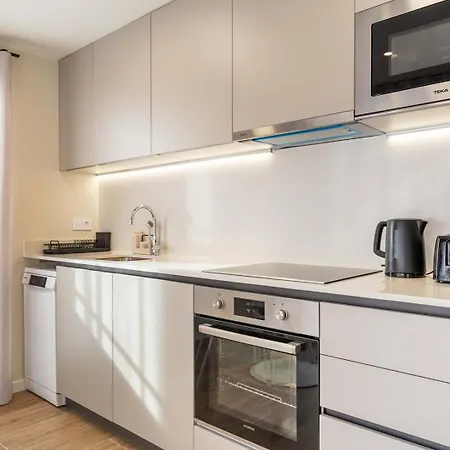 Διαμέρισμα Brand New And Stylish 1 Bdr By Invalencia