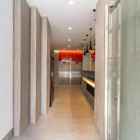 Brand New And Stylish 1 Bdr By Invalencia *