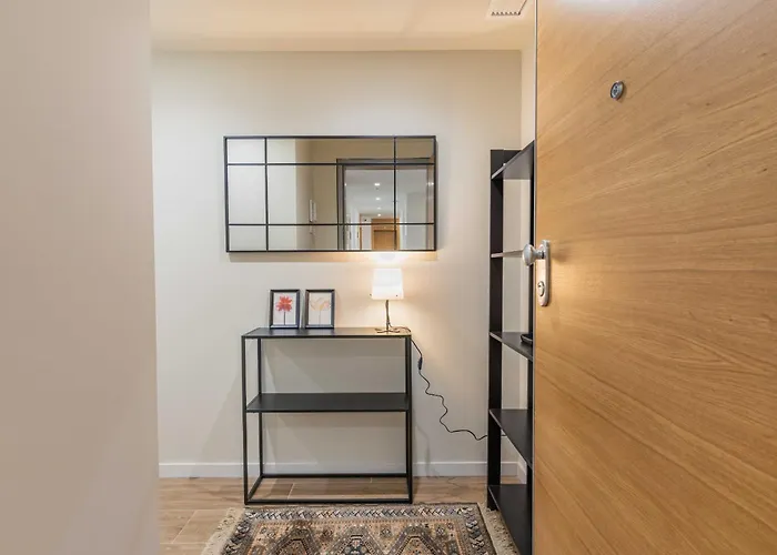 Invalencia Valls Flat * فالنسيا