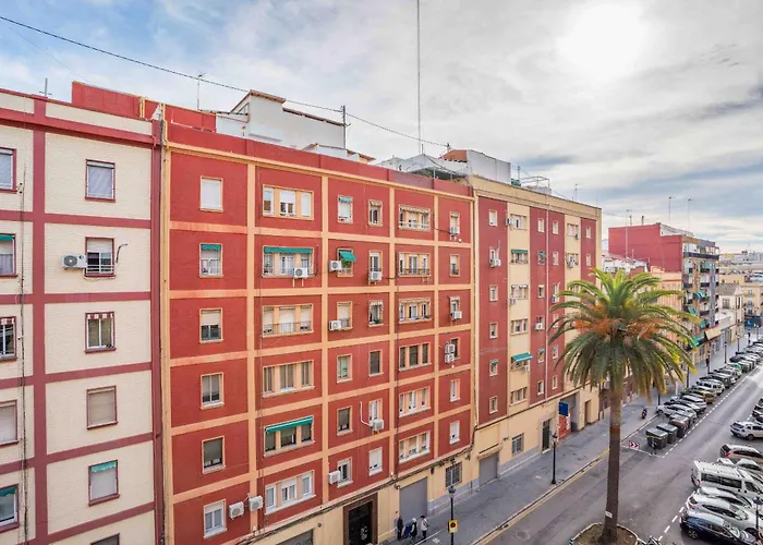 Invalencia Valls Flat * فالنسيا