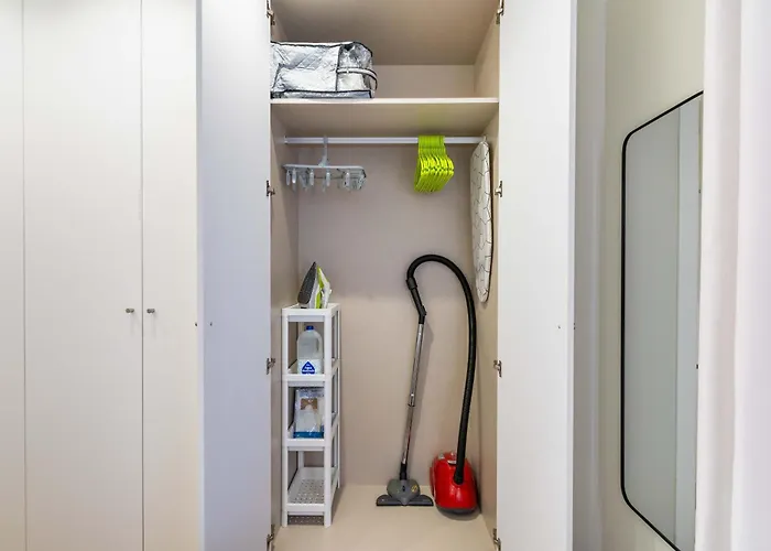 Invalencia Valls Flat * فالنسيا